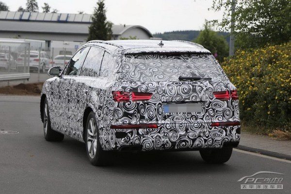 �W��Q7 e-tronՙ��