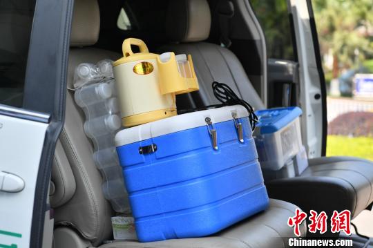 重慶首輛流動(dòng)捐乳車正式投入使用