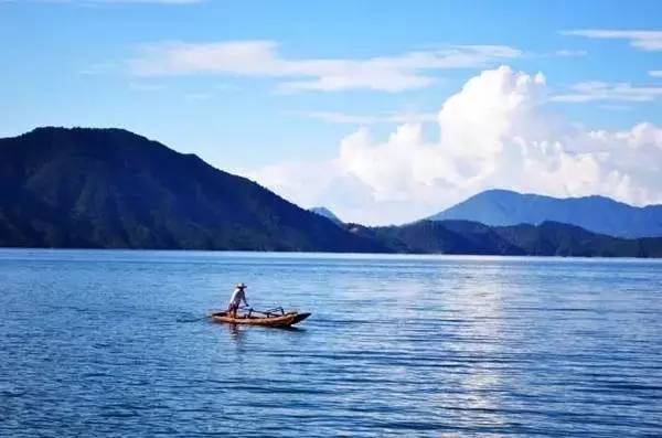 ���\�C����ӭ�����¡�������ʲô�ɫ����