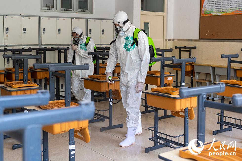 4��24�������������ˆT���ڇ�������ø�Ƅ�����(du��)�����M(j��n)�������坍��������W(w��ng)ӛ�� ������ �z��