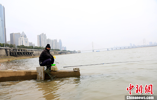  �M���ϲ�����ˮ�V��������һ̎�����ϣ�һ����ថۺ��ߡ����뽭�С������ ������ӛ�� ���� �z