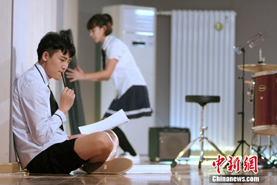 羅倫希出演電影《誰偷了我的寶貝》挑戰(zhàn)呆萌角色