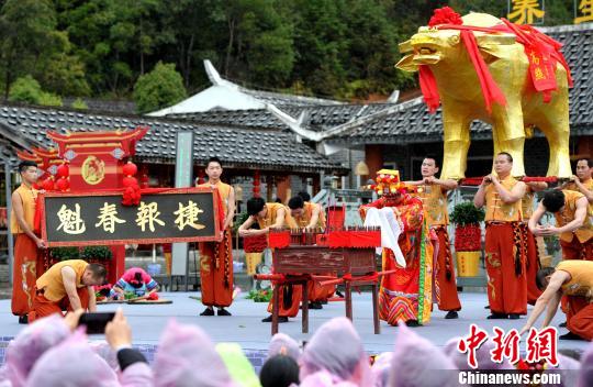 ��Ԫ���ͼҚg�������}���l(xi��ng)����Ļ�ʢ��