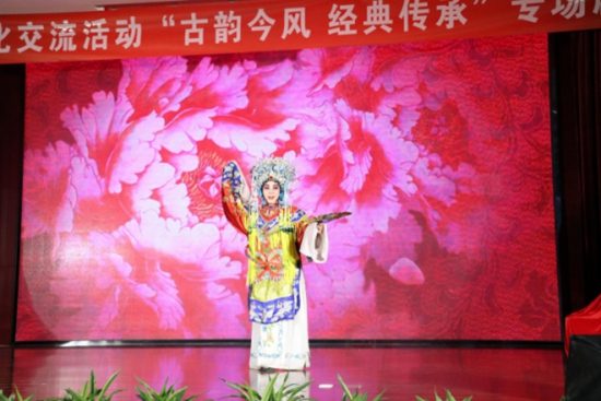 �����Ļ��������֮����퍽��L(f��ng)����(j��ng)����С�������Ŀ�ݳ��ڶ�վ�����