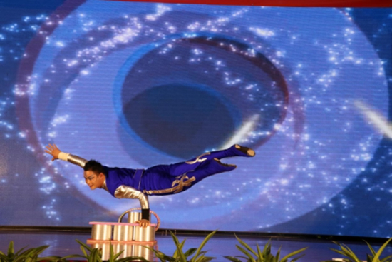 �����Ļ��������֮����퍽��L(f��ng)����(j��ng)����С�������Ŀ�ݳ��ڶ�վ�����