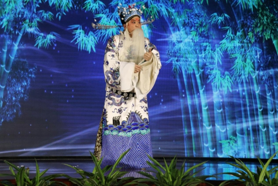 �����Ļ��������֮����퍽��L(f��ng)����(j��ng)����С�������Ŀ�ݳ��ڶ�վ�����