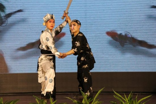 �����Ļ��������֮����퍽��L(f��ng)����(j��ng)����С�������Ŀ�ݳ��ڶ�վ�����