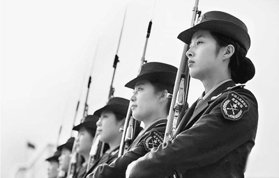 �߽����܊����Ů�x�̱����W(xu��)���y�P(p��n)�l(f��)ϴ�ˮ�(hu��)��(hu��)��ϴ