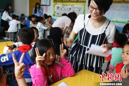 ����ɽ�^(q��)400�����؃�ͯϲ�I(l��ng)�������Y