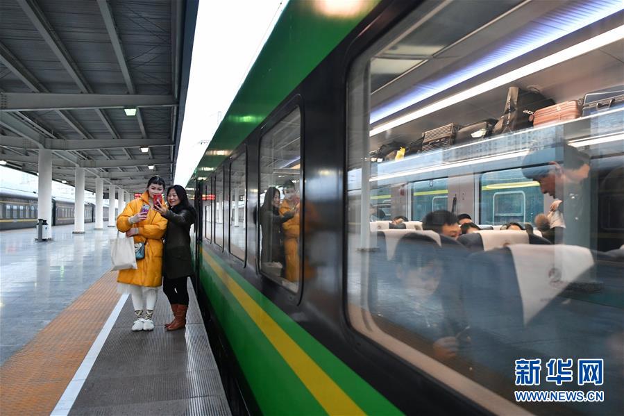 �����(hu��)����3���m���F·�_(k��i)�Еr(sh��)��160�����(f��)�d̖(h��o)����(d��ng)܇�M