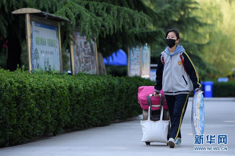 ���۽�������أ���1���ӱ��������_�W���n