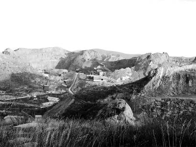 �e�ĵط����ڭh(hu��n)������(ji��n) �@���ʯ��æ�m���w�P(y��ng)