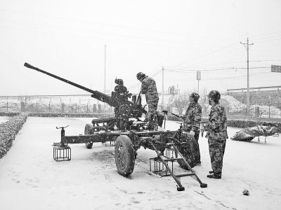 ��ꎼ��r(sh��)�˹���ѩ��������Ⱦ����