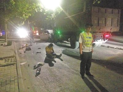 �������{�����Bײ��܇���R���� ������ˮҲ�o������