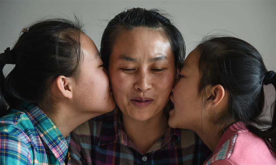 (�DƬ����)(2)���չ���ͥ���ӵĜ�ů����