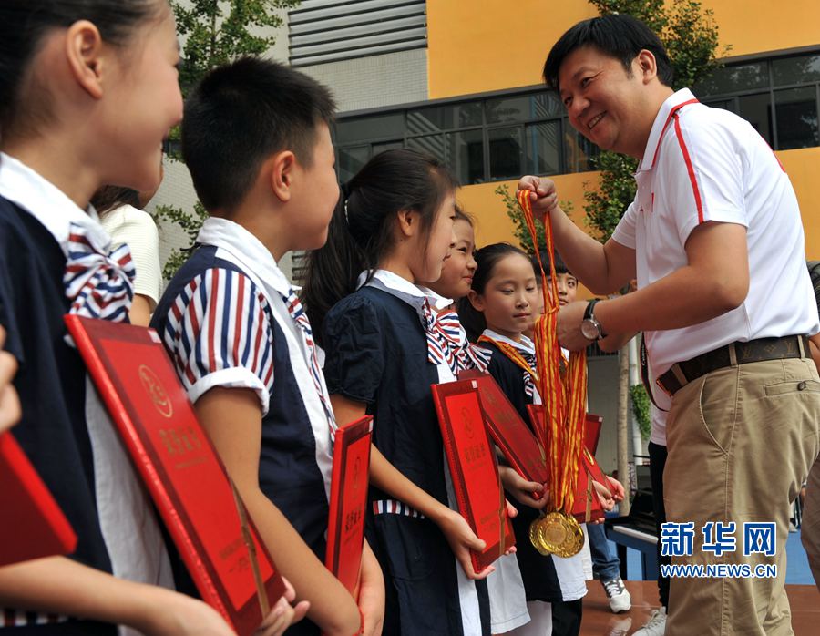 ���ݣ��W�\(y��n)��܊���M(j��n)У�@���f������