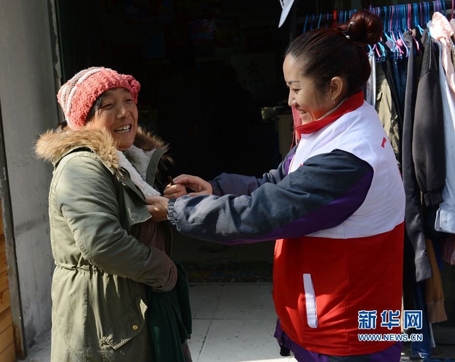 ����:�����������M���x