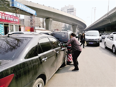 ���ݾ������κ��t(y��)���º�ͣ܇��(ch��ng) �����v܇���N�l