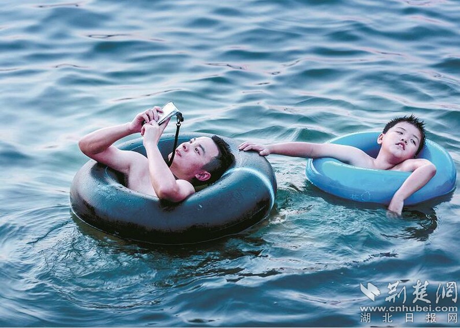 �Еr(sh��)�����ֲ����������ǣ�߀���֙C(j��)�����������^����(ch��ng)�^�Ĺ����ˆT�Խo��һ�l���ѣ�ˮ�������(xi��ng)Ŀ��Ҫ����İ�ȫ���R(sh��)�������ӵļ��L(zh��ng)��ԓע������Ҫ���˵��^���֙C(j��)��ҕ��������o(h��)���Լ��ĺ����������֙C(j��)����������Ҳ����F(xi��n)��(sh��)������Ҫ�� �D�飺�|������һ�������^�塱���ڌ������֙C(j��)