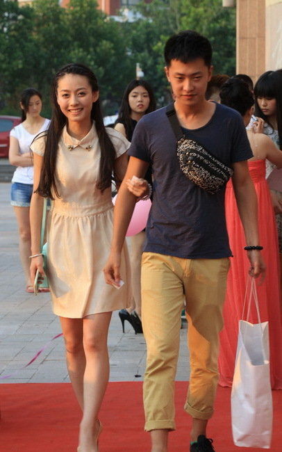 ���ݸ������e�k���I(y��)���(hu��)�߼t̺�[���Ƿ���