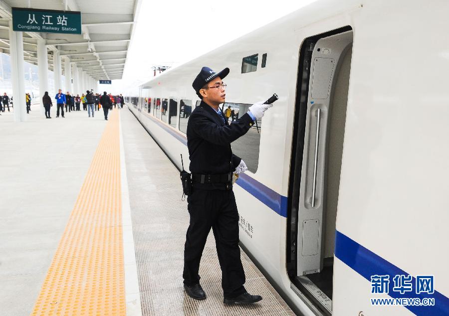 �������P(gu��n)ע�����F��Խ��˹�ء��D�Ļ���(d��ng)����2���������Ї��������L(f��ng)����������һ���f�߾��ߵĸ��F����