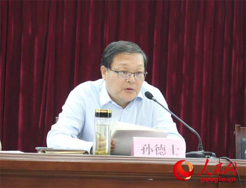 ���Ͽhί����ӛ���h�L(zh��ng)�O��ʿ����Ҫ�vԒ