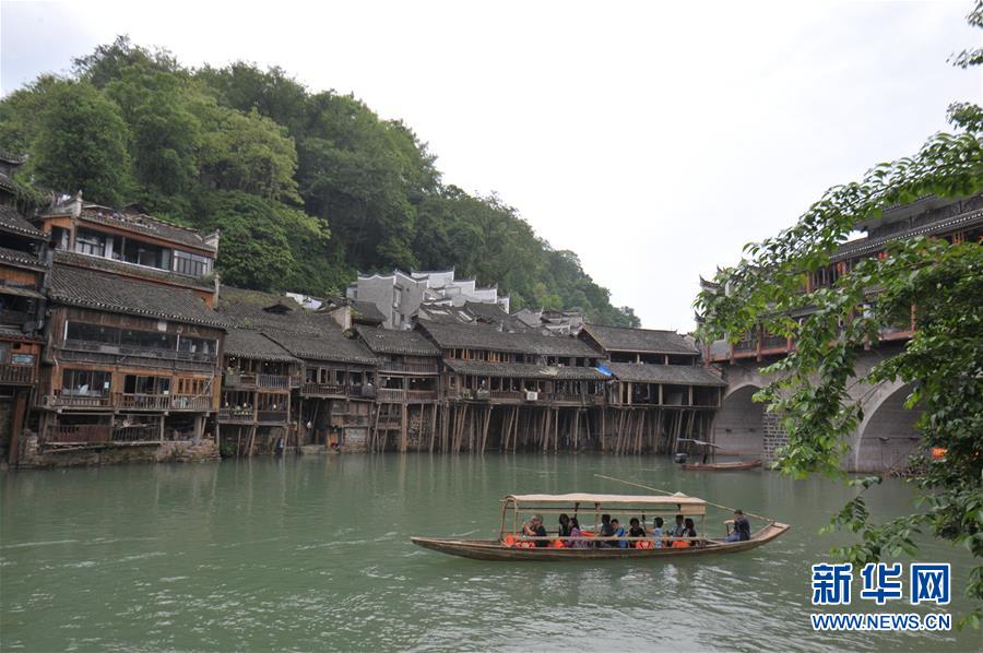 �����(hu��)����1���P�˹ųǌ��ڡ���һ�����g���L(zh��ng)���c(di��n)�_�ŕr(sh��)�g