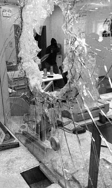 �ӱ�һ��ͽ������F�N���y�в������� ��(d��ng)����ץ