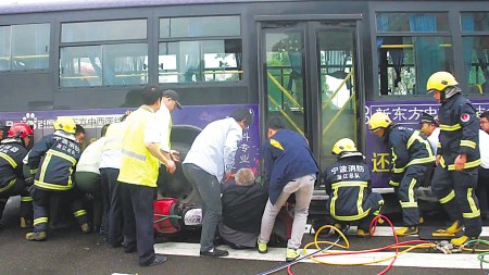 ���˱�������܇�ױ��˺���̧܇ʩ�ȣ��D��