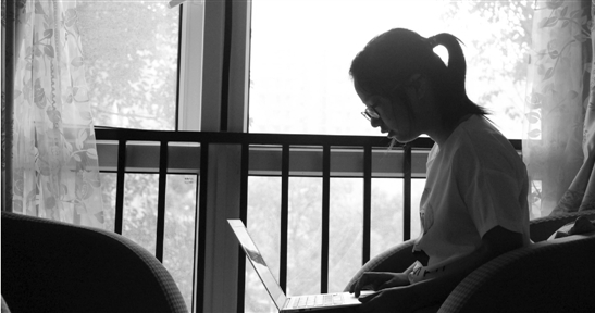 ���H����ȥ���@80�f(w��n)�r�� 16�q��Ů���ƹ�ʾ����