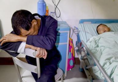 10��25�����Ĵ���W(xu��)�A���ڶ��t(y��)Ժ��ͬ���ж��Ġ������ڌO������ǰ��