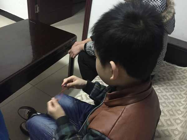 11��30����ɳƺ�����ɳ����10�q��С�壨�������[Ū��һ��(g��)С�����������?d��ng)��?�ʂb�x �z