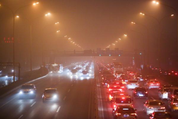 北京重霾鎖城PM2.5逼近一千 環(huán)保部增派督查組