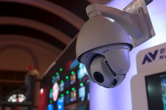 2015��11��26�����Ϻ�չ�[�������S�ֹ���(li��n)չʾ�ġ������ۡ����ܑ�(y��ng)�îa(ch��n)Ʒ������(du��)���������O(ji��n)�����A(y��)�y(c��)���茧(d��o)���𵽷e�O������