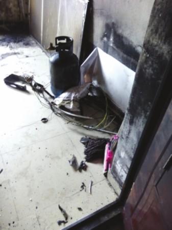 ����һ���������� 90��Ů��ͷQ���P(gu��n)늴��L(f��ng)���l(f��)