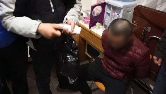 �������һ̖(h��o)؜�ӈF(tu��n)�� �^Ŀ?j��)����?h��o)700��(g��)(�D)