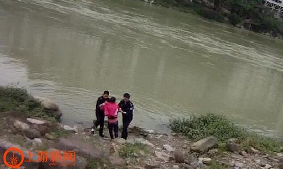 �񾯌�Ů�ӎ��ϰ����������D