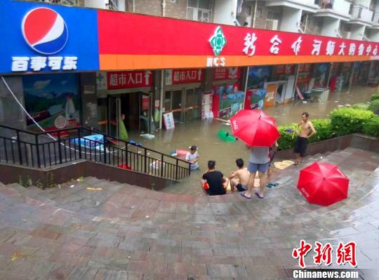 �D����ώ�����W(xu��)У�@��(n��i)��䁱������W(xu��)�����̼ұ����������_�A��������С�� �z