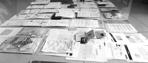 ɽ�|11�˱��_����(gu��)��ڹ� ס ���C 1��(g��)�±��s��(sh��)��