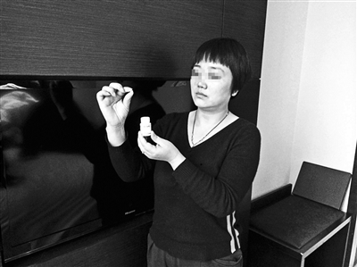 ���L(zh��ng)������(b��o)ӛ�߳�ʾŮ�����׃��@͵͵���صġ������`����ˎƬ