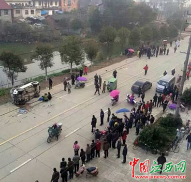 �������������{܇�_ײ�W(xu��)����4��18�� ��������