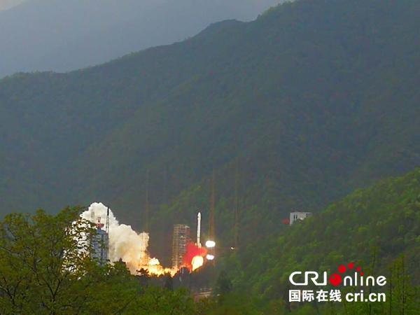 �Ї��ɹ��l(f��)�䡰��������·���������`ʮ��̖�l(w��i)��