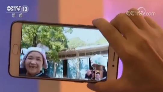 �cף���A���񹲺͇�����70������ͳɾ�չ��С��·��һ��(g��)�����ܵ��(du��)