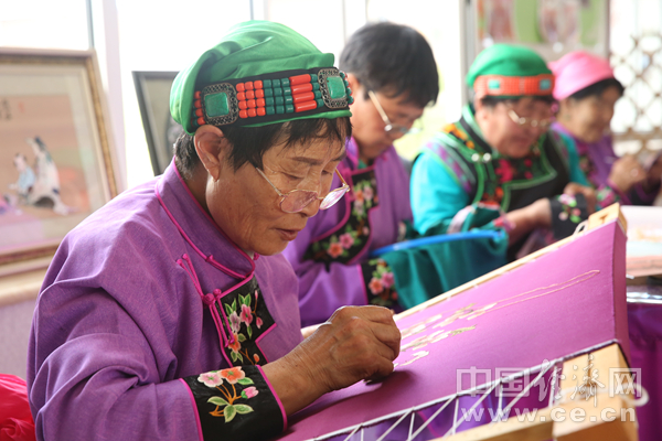 ���Ҹ����_��߅��������������¸��� �L�Ͳ�ԭ������ɫ