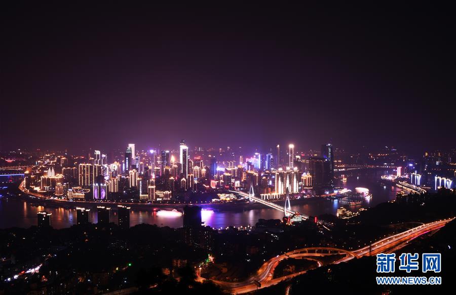 (新華全媒頭條·走向我們的小康生活·圖文互動)(2)大城大鄉(xiāng)的“幸福協(xié)奏曲”——重慶推動高質(zhì)量發(fā)展創(chuàng)造高品質(zhì)生活紀(jì)事