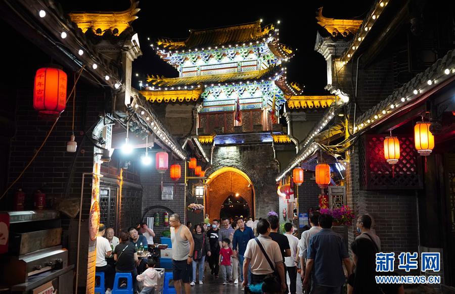 �����Aȫý�^�l�������҂���С������D�Ļ���(d��ng)����2��ۏ���GɫС��·��������ذ�ɽ�^(q��)��Óؚ���