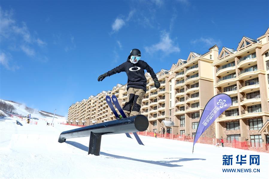 �����Aȫý�^�l���D�Ļ���(d��ng)����9��������չ���p�W��֮��Ӣ�ˡ������ڱ������W��(hu��)�_Ļ��Ӌ(j��)�r(sh��)500��֮�H