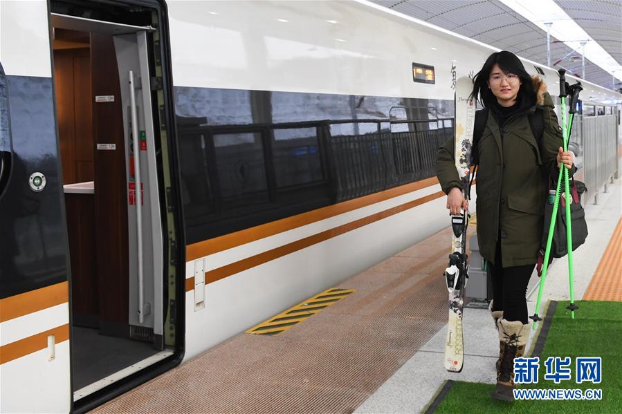 �����Aȫý�^�l���D�Ļ���(d��ng)����11��������չ���p�W��֮��Ӣ�ˡ������ڱ������W��(hu��)�_Ļ��Ӌ(j��)�r(sh��)500��֮�H