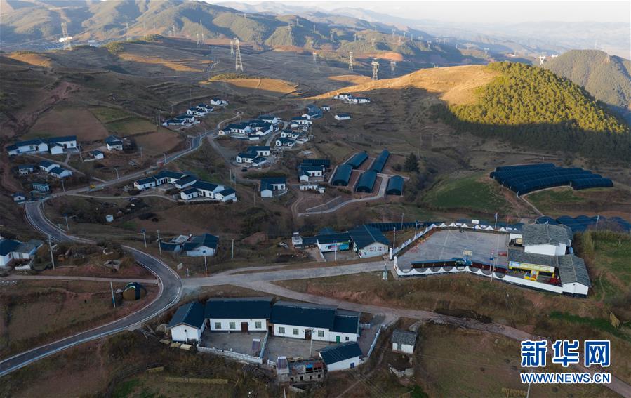 ����(x��)��ƽ��С�����¡����A�W(w��ng)���D�Ļ���(d��ng)����2�� ��׌ȫ�w����ס�����ӡ�������(x��)��ƽ�Ͱ��հ��ӵĹ���