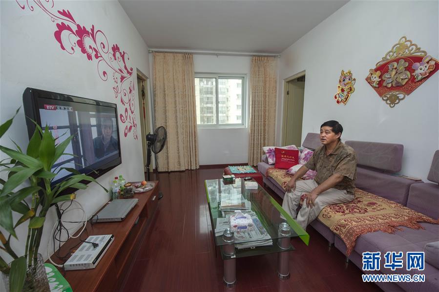 ����(x��)��ƽ��С�����¡����A�W(w��ng)���D�Ļ���(d��ng)����5�� ��׌ȫ�w����ס�����ӡ�������(x��)��ƽ�Ͱ��հ��ӵĹ���